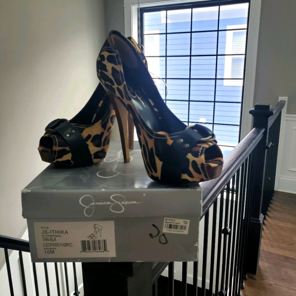 Pumps / Heels